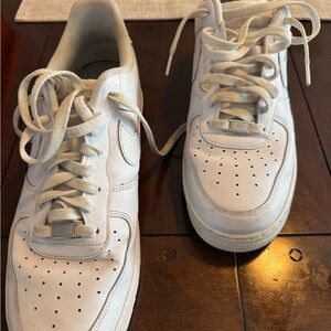 Men's White Nike Sneakers